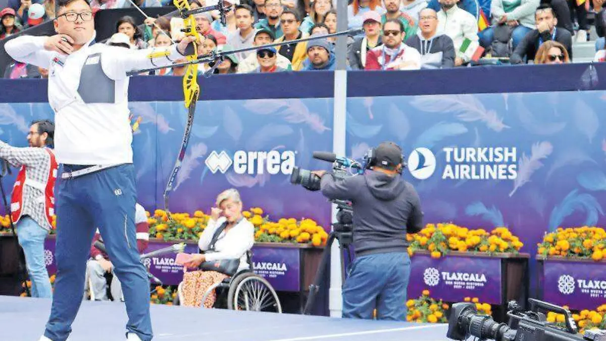 El surcoreano Kim Woojin venció en el duelo definitivo en arco recurvo a su compatriota Lee Woo Seok